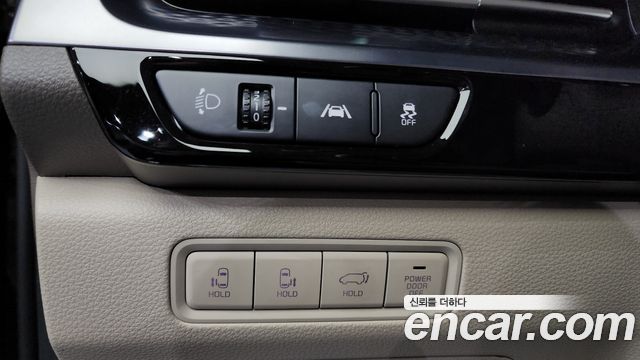 Kia Canival 2021 — photo 12