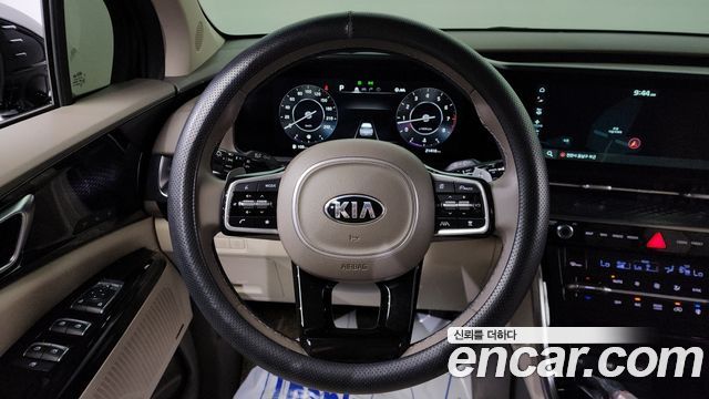Kia Canival 2021 — photo 13