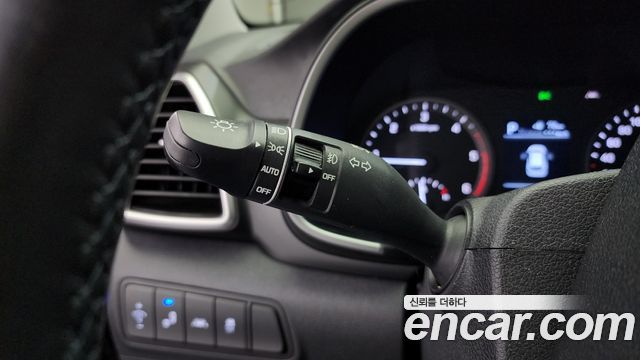 Kia Canival 2021 — photo 16
