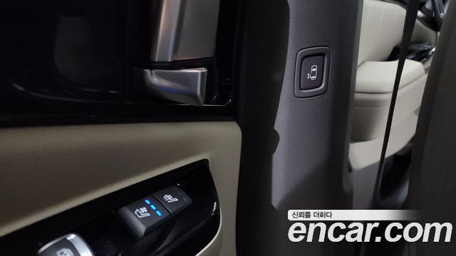 Kia Canival 2021 — photo 18