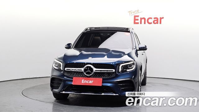 Mercedes-Benz GLB-Class 2023 — photo 3