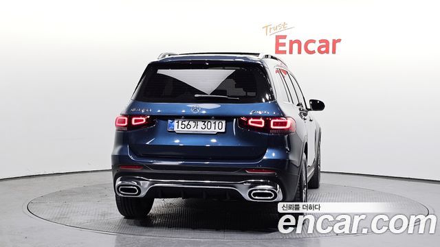 Mercedes-Benz GLB-Class 2023 — photo 4