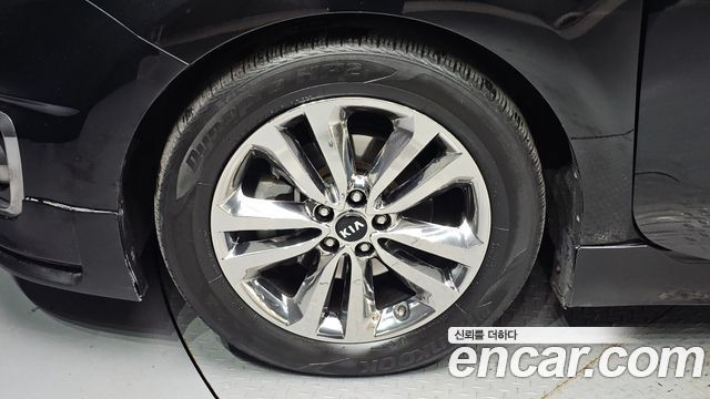 Kia Canival 2015 — photo 5