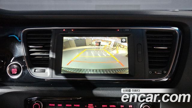 Kia Canival 2015 — photo 13