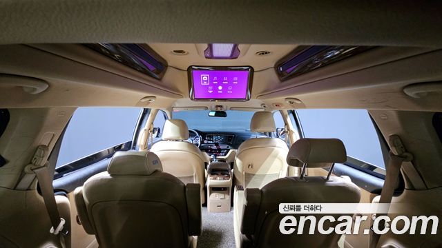 Kia Canival 2015 — photo 19