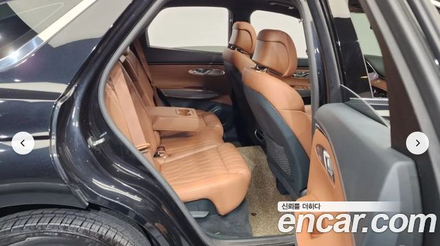 Genesis GV70 2021 — photo 12