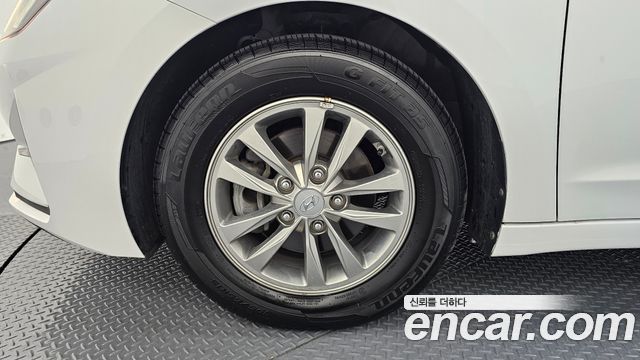 Hyundai AVANTE 2019 — photo 5