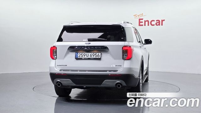 Ford Explorer 2023 — photo 4