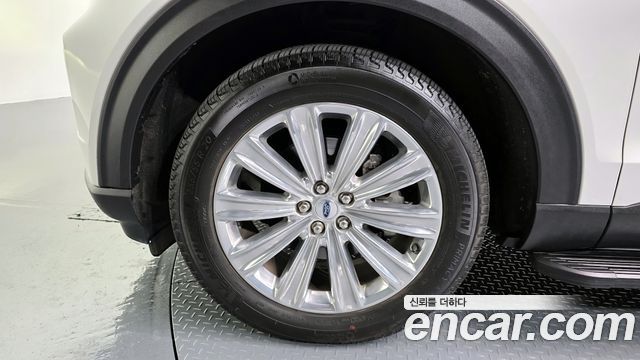 Ford Explorer 2023 — photo 5