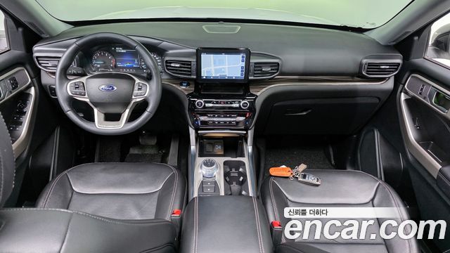 Ford Explorer 2023 — photo 7