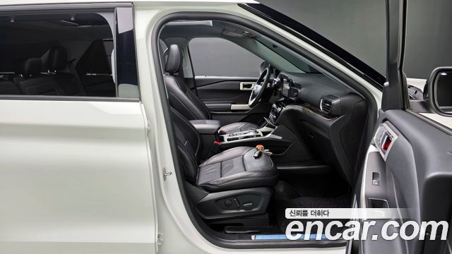 Ford Explorer 2023 — photo 10