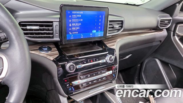 Ford Explorer 2023 — photo 14