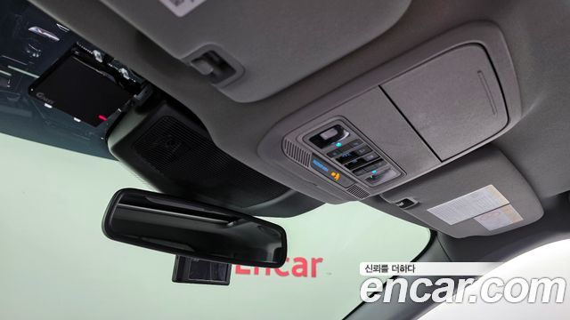 Ford Explorer 2023 — photo 18