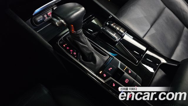 Kia K7 2016 — photo 9