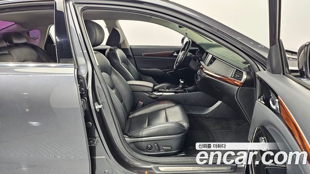 Kia K7 2016 — photo 10