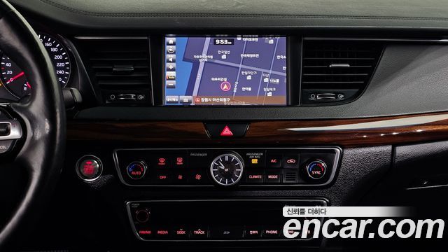 Kia K7 2016 — photo 14