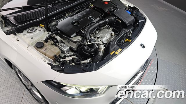 Mercedes-Benz A-Class 2020 — photo 6