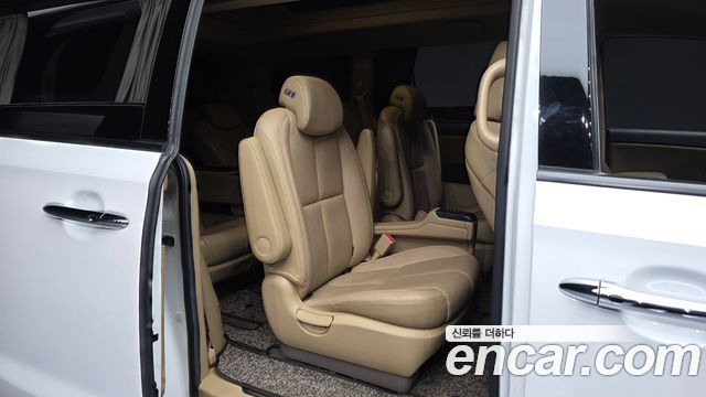 Kia Canival 2019 — photo 12
