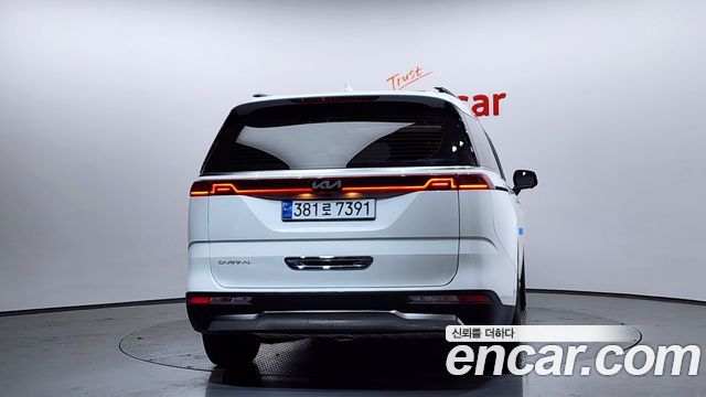 Kia Canival 2022 — photo 4