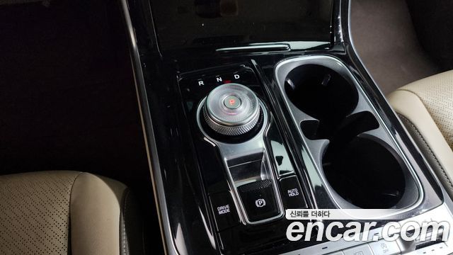 Kia Canival 2022 — photo 9