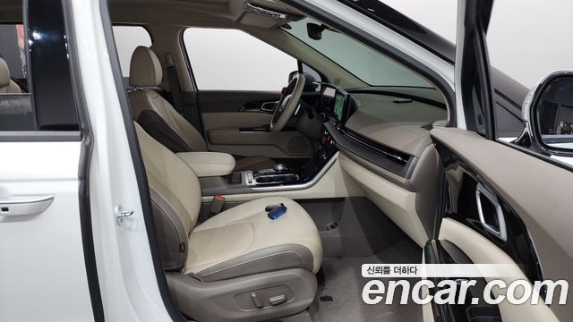 Kia Canival 2022 — photo 11