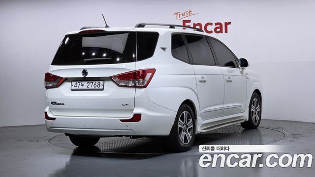 KG Mobility KORANDO 2015 — photo 2