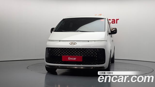 Hyundai Staria 2022 — photo 3