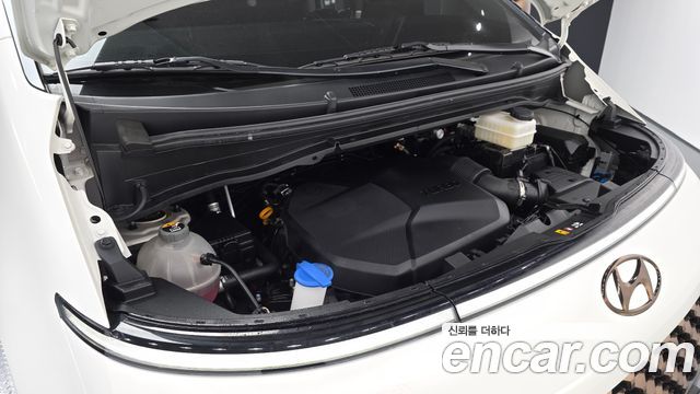 Hyundai Staria 2022 — photo 6