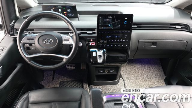Hyundai Staria 2022 — photo 7