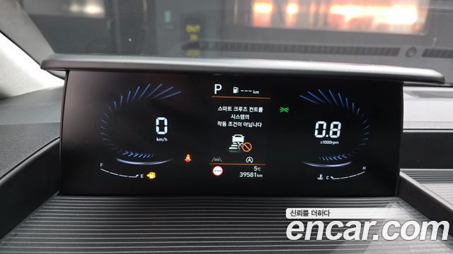 Hyundai Staria 2022 — photo 8