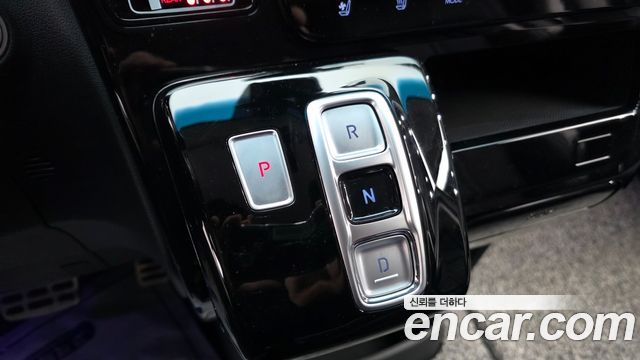 Hyundai Staria 2022 — photo 9