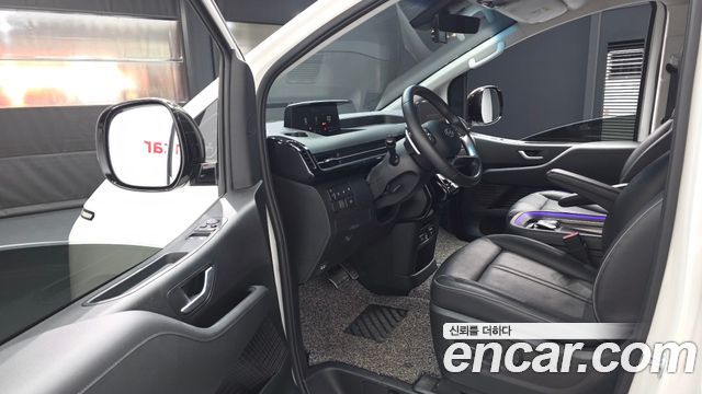 Hyundai Staria 2022 — photo 10