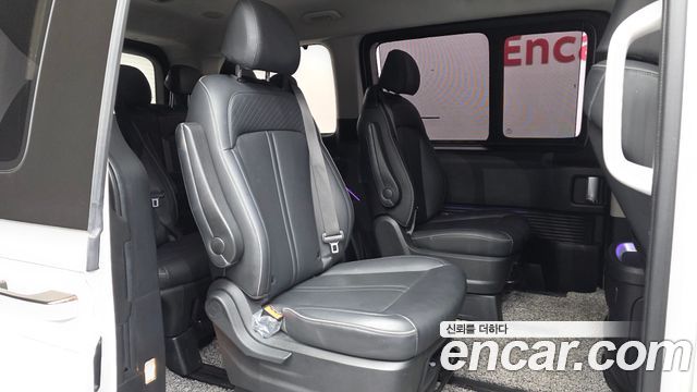 Hyundai Staria 2022 — photo 12