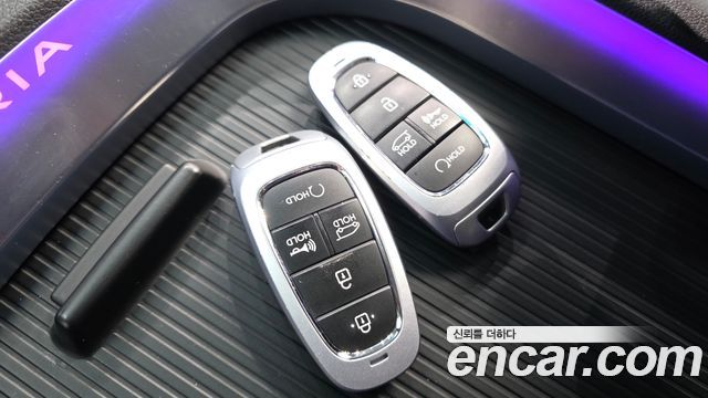 Hyundai Staria 2022 — photo 18
