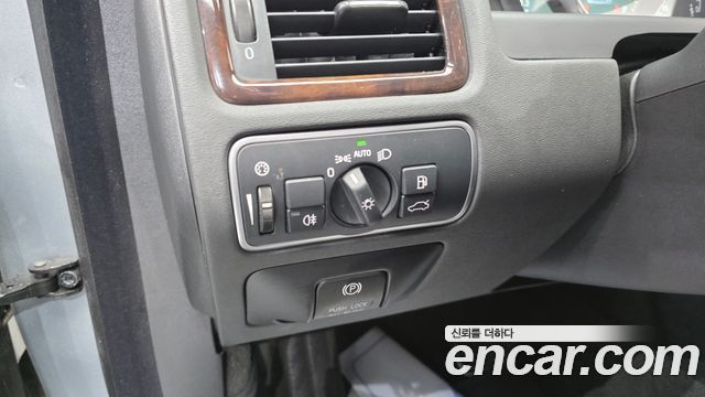 Volvo S80 2015 — photo 16