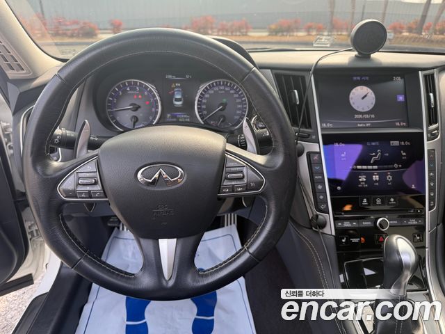 Infiniti Q50 2016 — photo 10