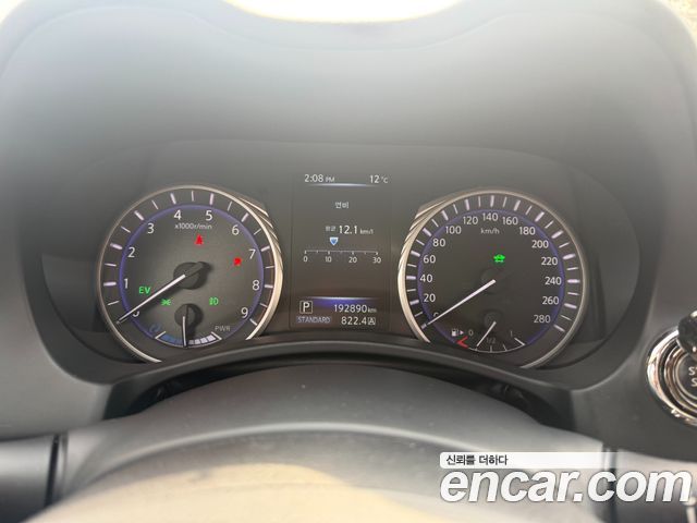 Infiniti Q50 2016 — photo 13