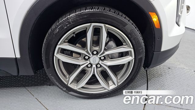Cadillac XT4 2023 — photo 5