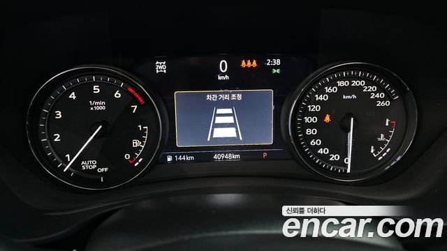 Cadillac XT4 2023 — photo 8