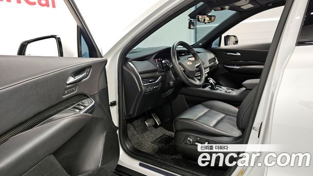 Cadillac XT4 2023 — photo 12