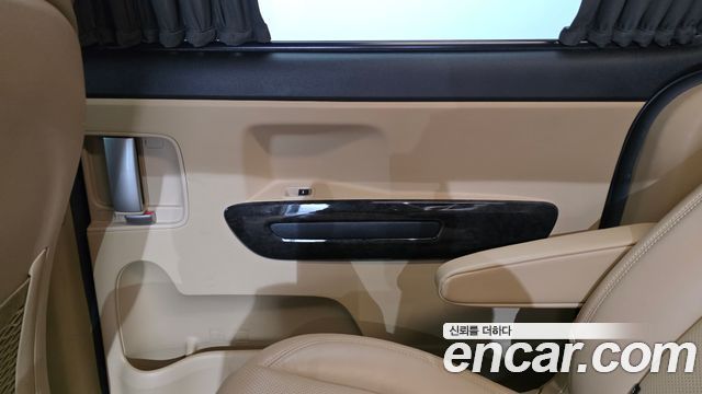 Kia Canival 2019 — photo 15