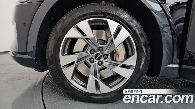 Audi e-tron 2021 — photo 5