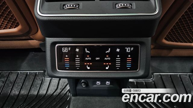 Audi e-tron 2021 — photo 18