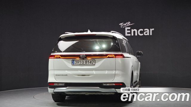 Kia Canival 2021 — photo 4
