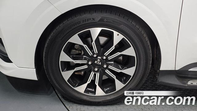 Kia Canival 2021 — photo 5