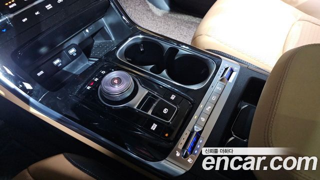 Kia Canival 2021 — photo 9