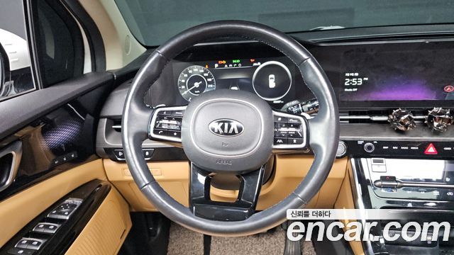 Kia Canival 2021 — photo 11