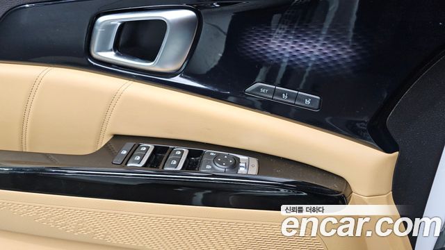 Kia Canival 2021 — photo 16