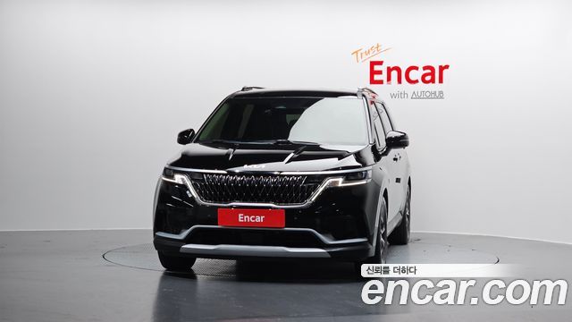 Kia Canival 2023 — photo 3