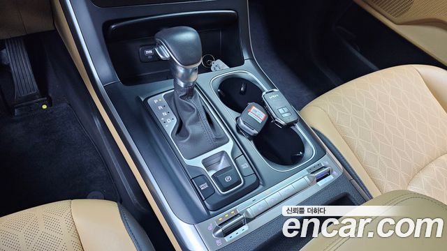 Kia Canival 2023 — photo 9